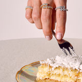 - The Glamour Moissanite Ring -