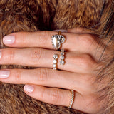 - The Glamour Moissanite Ring -